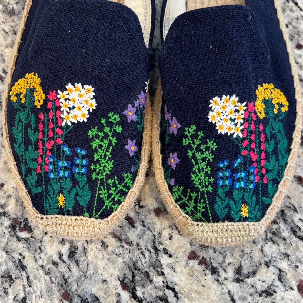 Soludos Navy Embroidered Floral Espadrilles Flats - Picture 2 of 11